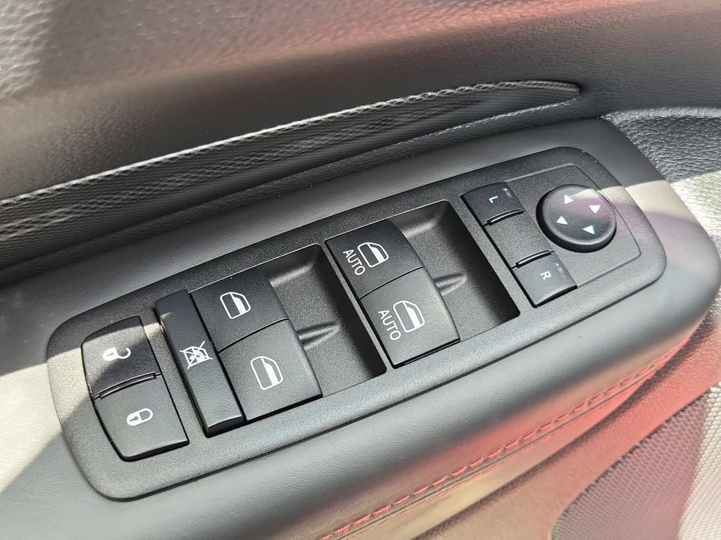 Used 2023 Dodge Durango R/T RWD image 16