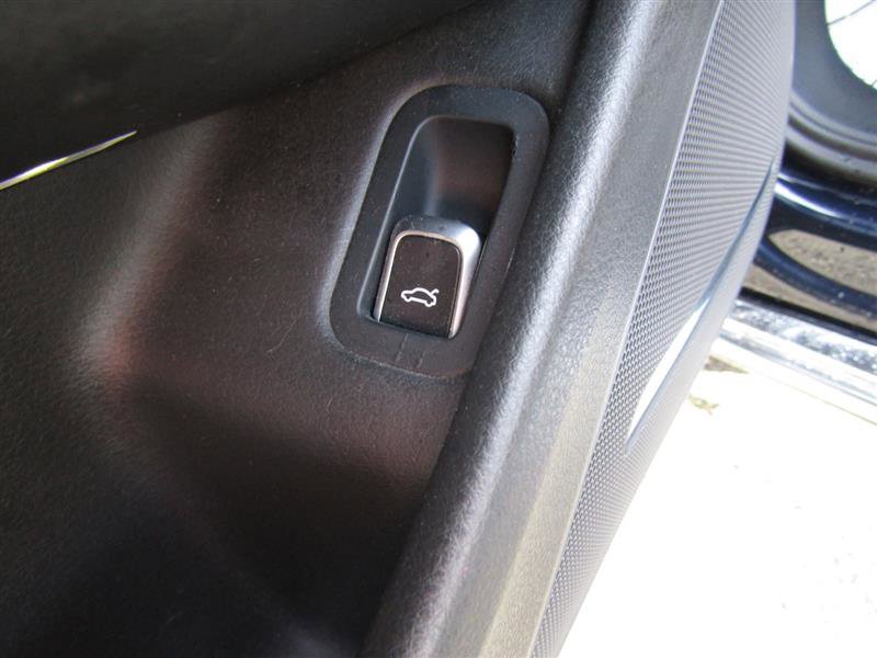 Used 2014 Audi A8 3.0T w/ Premium Package image 13