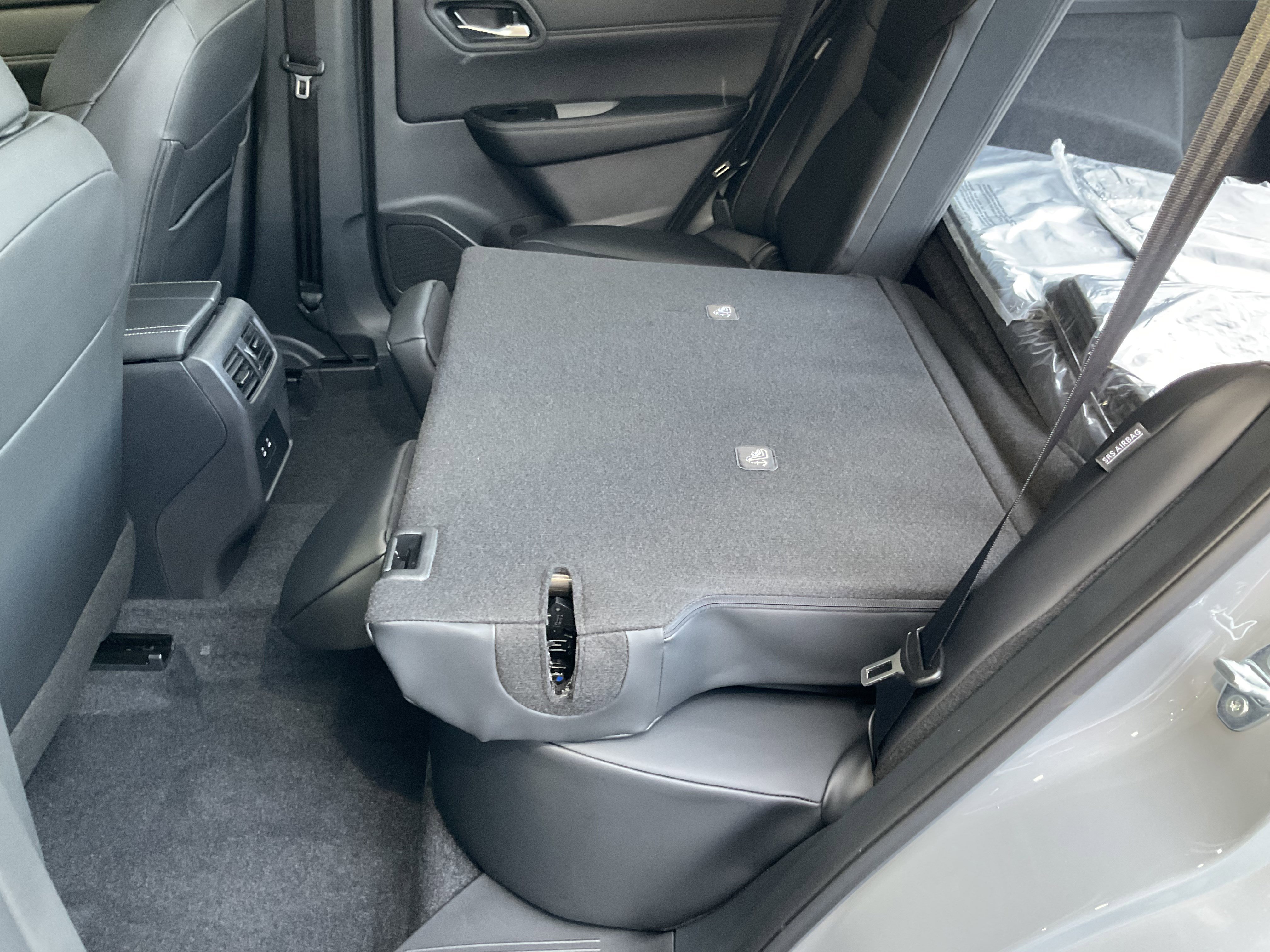 Used 2026 Nissan Rogue SV image 44