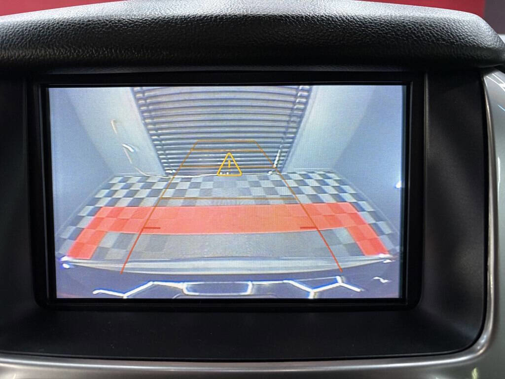 Used 2018 Chevrolet Suburban Premier image 22