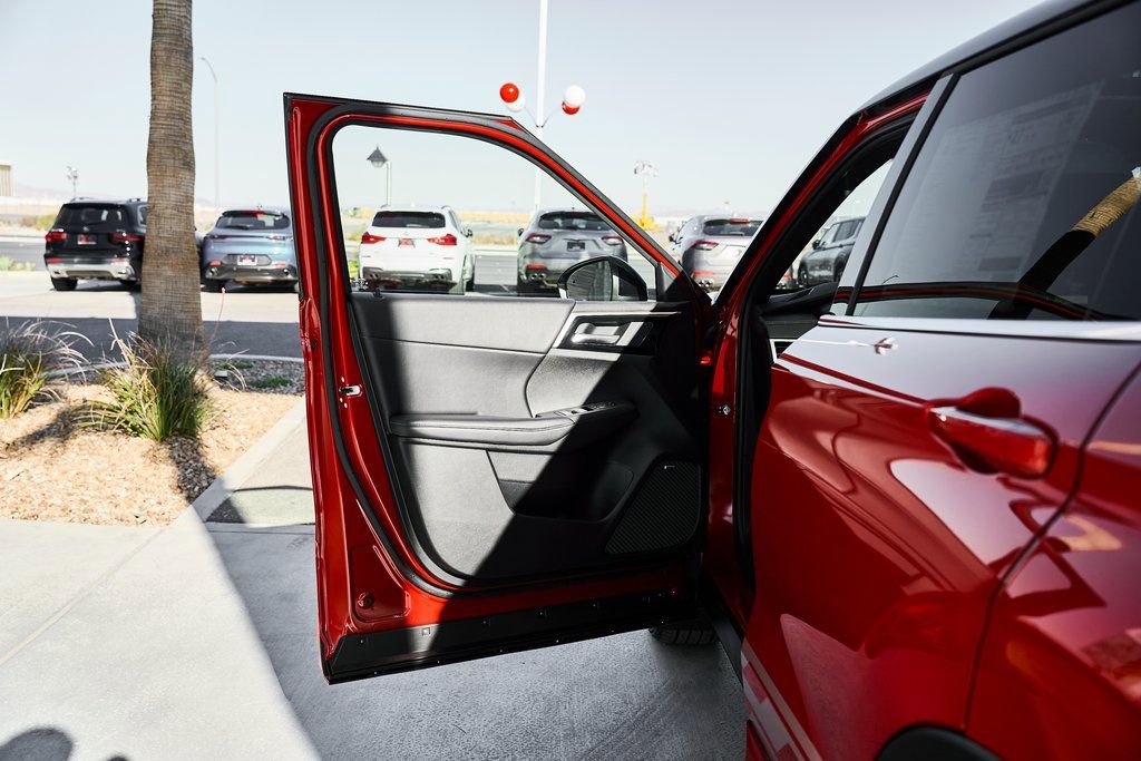 New 2026 Mitsubishi Outlander Ralliart image 17