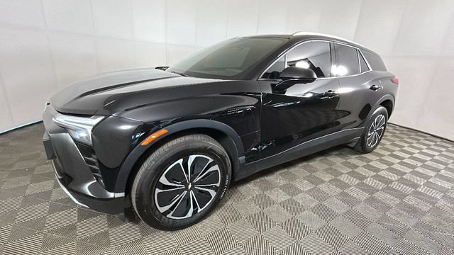 Used 2025 Chevrolet Blazer EV LT AWD/4WD image 6
