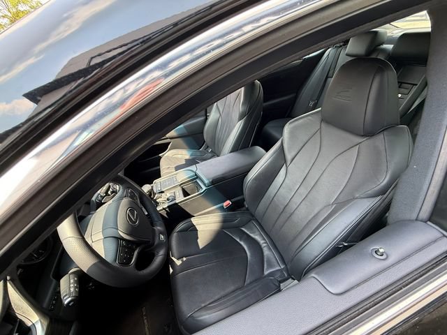 Used 2019 Lexus ES 350 F Sport w/ Accessory Package 2 FWD image 4