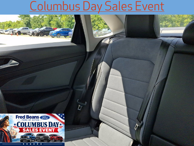 Used 2025 Volkswagen Jetta SE FWD image 18