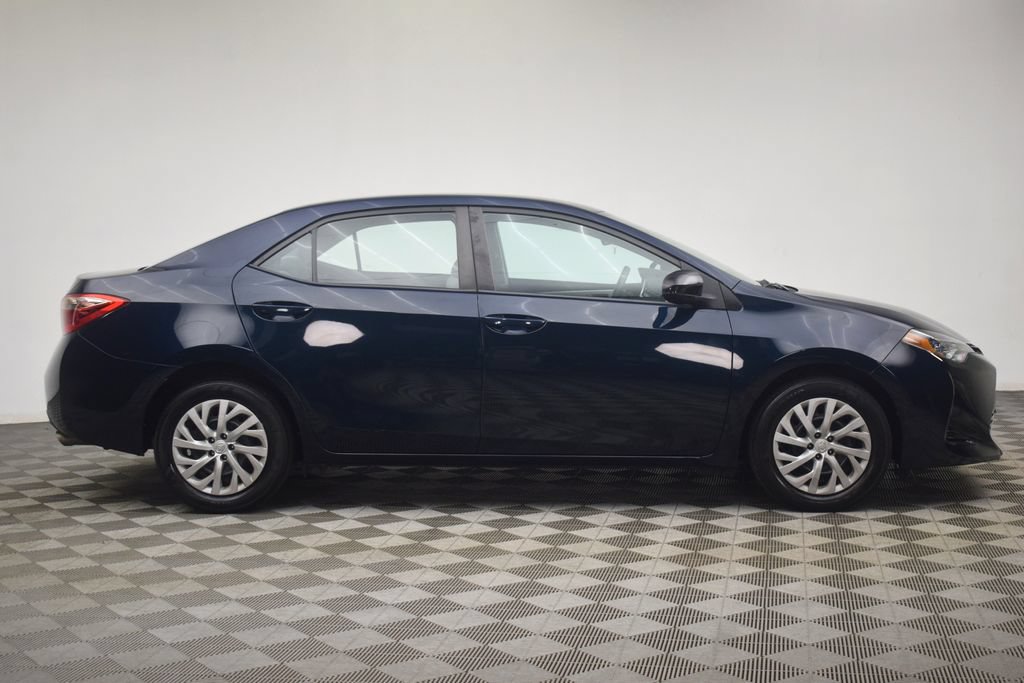 Used 2019 Toyota Corolla LE FWD image 12