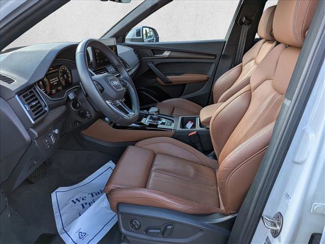Used 2022 Audi Q5 2.0T Prestige w/ Prestige Package image 11