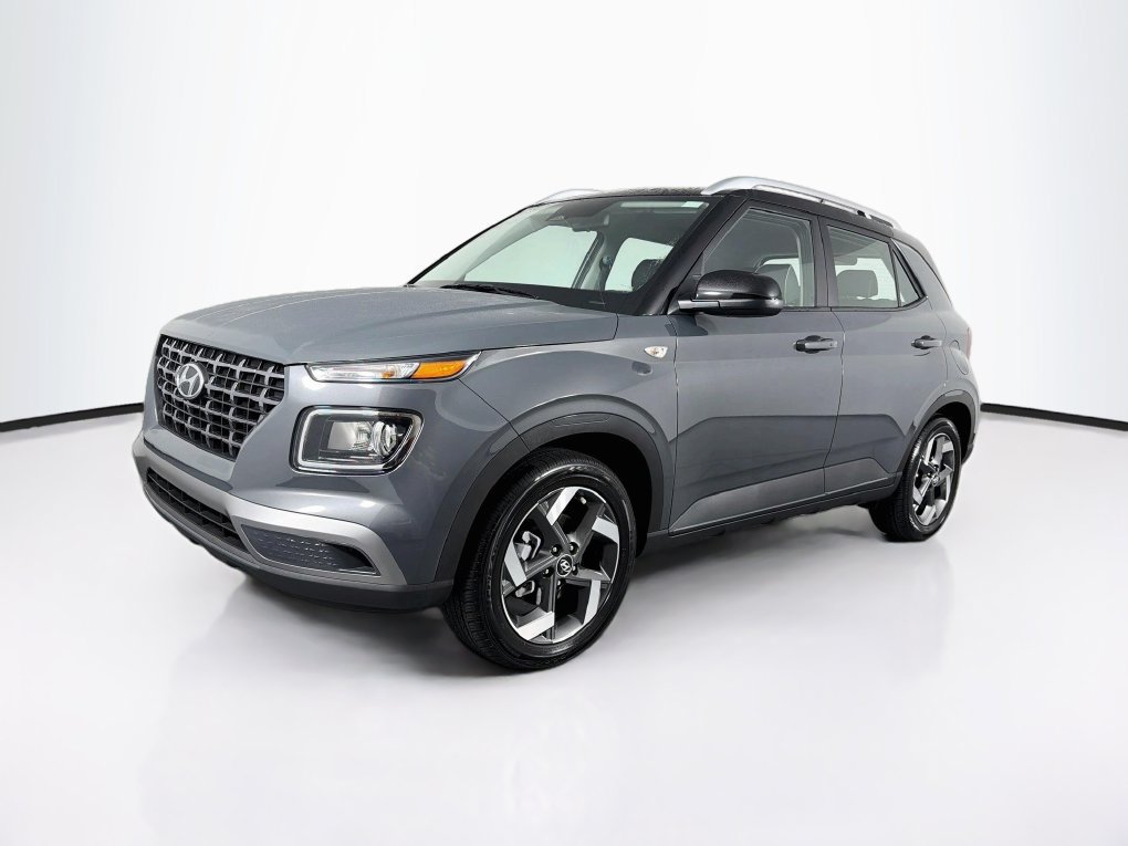 Used 2026 Hyundai Venue SEL FWD image 3