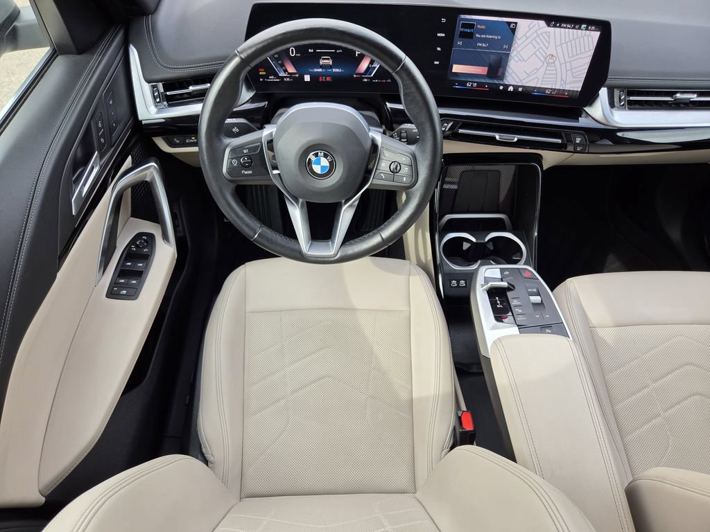 Used 2025 BMW X1 xDrive28i AWD/4WD image 13