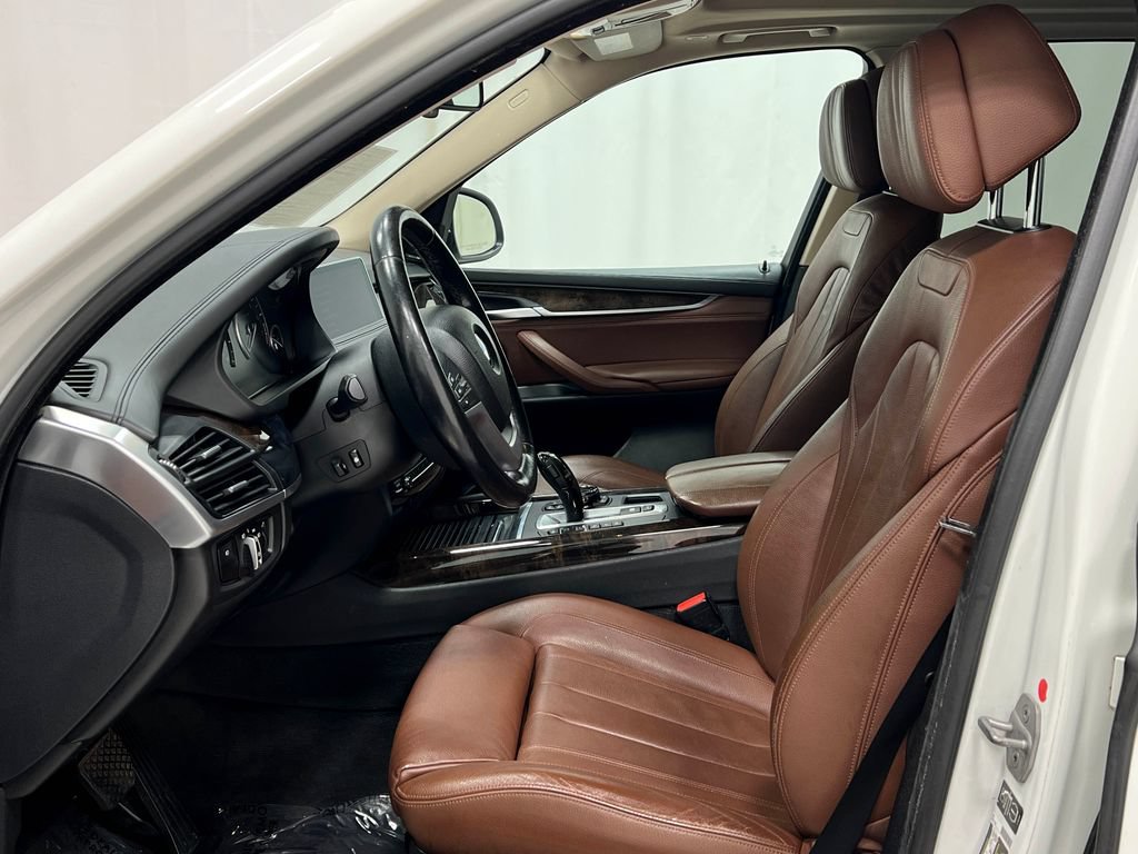 Used 2015 BMW X5 xDrive50i AWD/4WD image 14