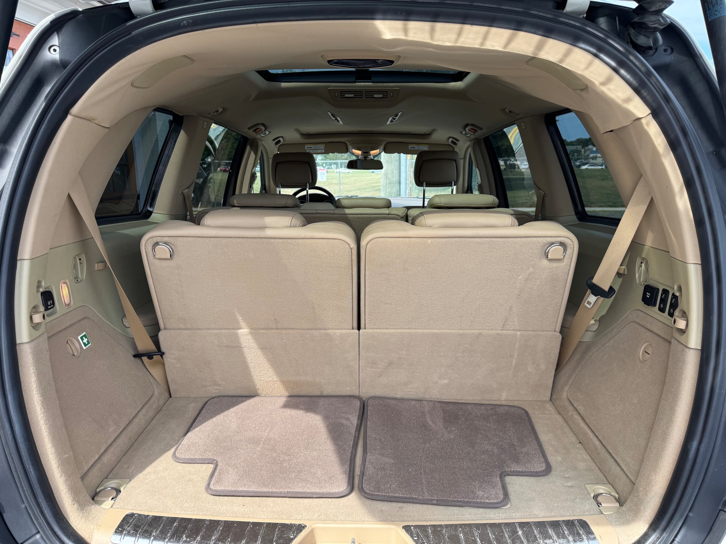Used 2012 Mercedes-Benz GL 450 4MATIC image 36