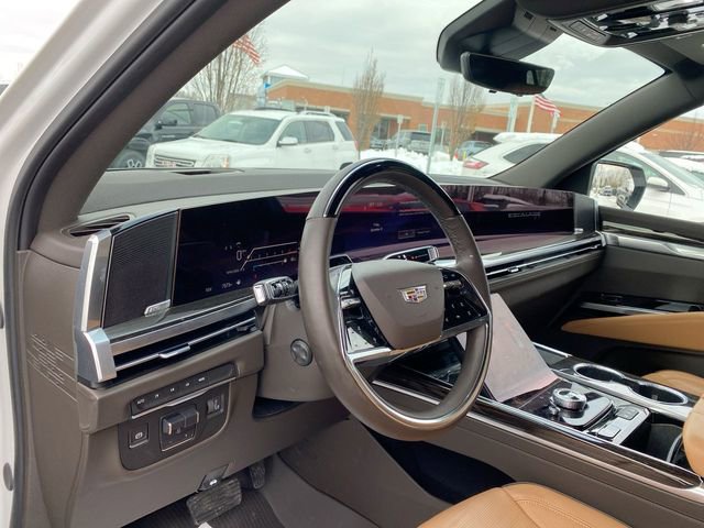 Used 2025 Cadillac Escalade Premium Luxury w/ LPO, Floor Liner Package image 10