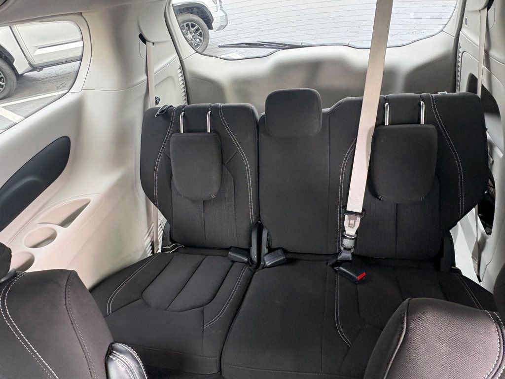 Used 2024 Chrysler Voyager LX image 11