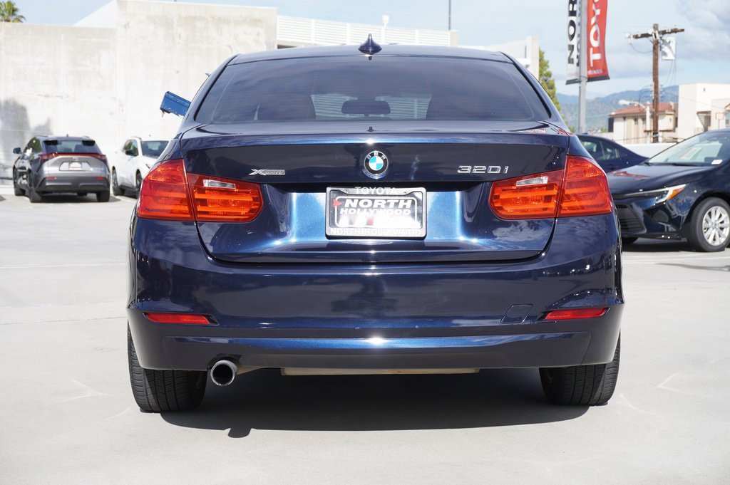 Used 2015 BMW 320i xDrive Sedan image 8
