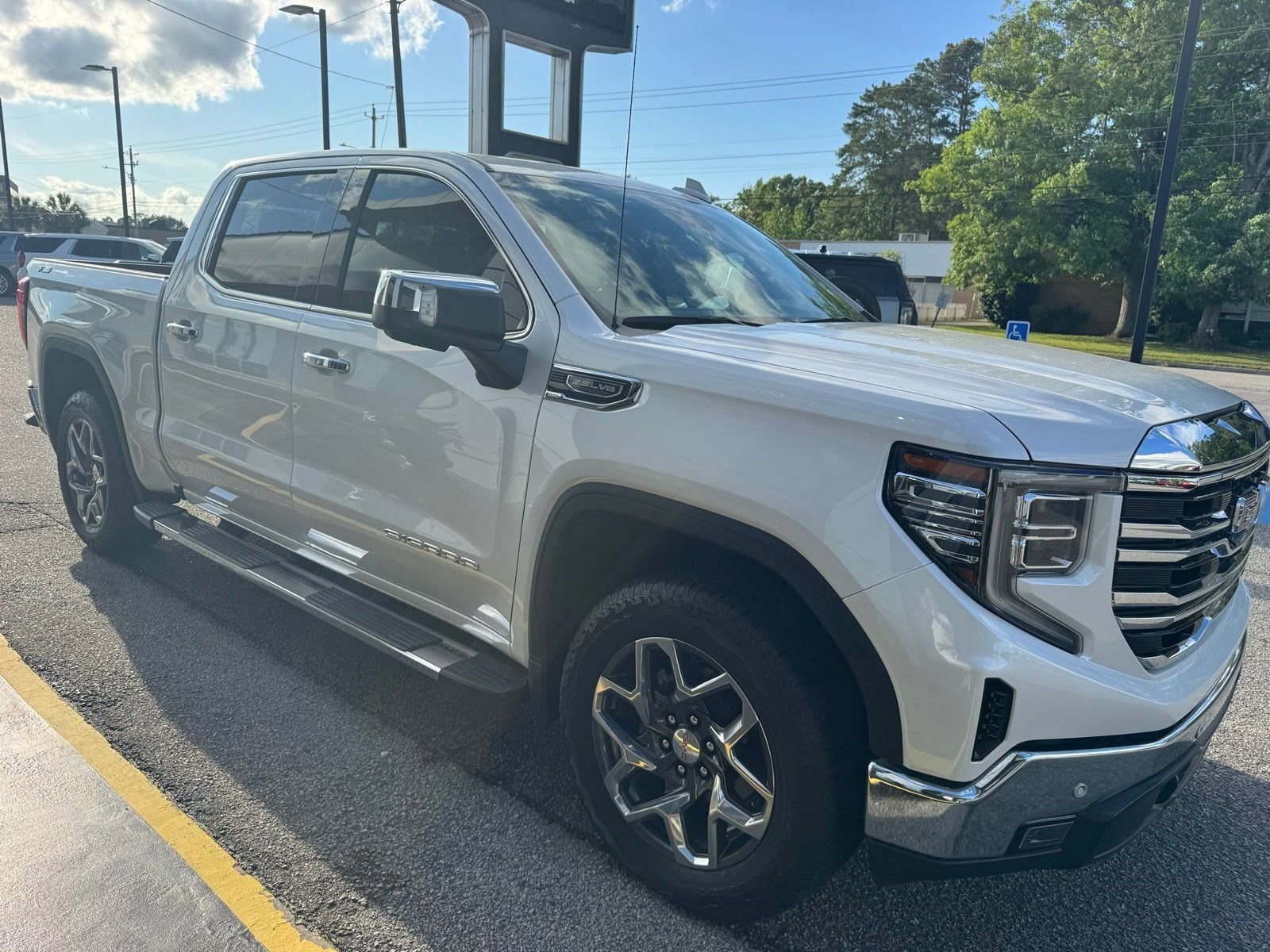 Certified 2024 GMC Sierra 1500 SLT w/ SLT Premium Plus Package AWD/4WD image 10