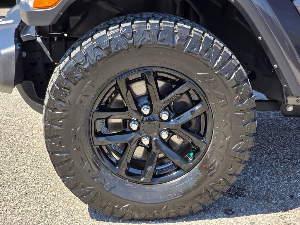 Used 2021 Jeep Gladiator Sport AWD/4WD image 23