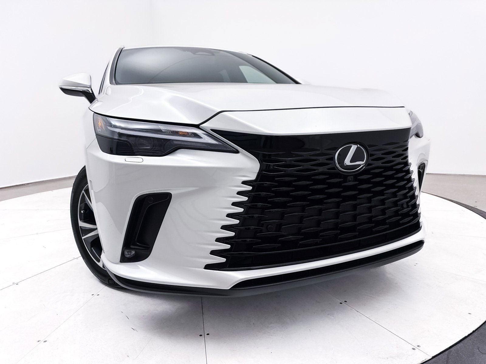 Used 2024 Lexus RX 350 FWD w/ Technology Package image 6