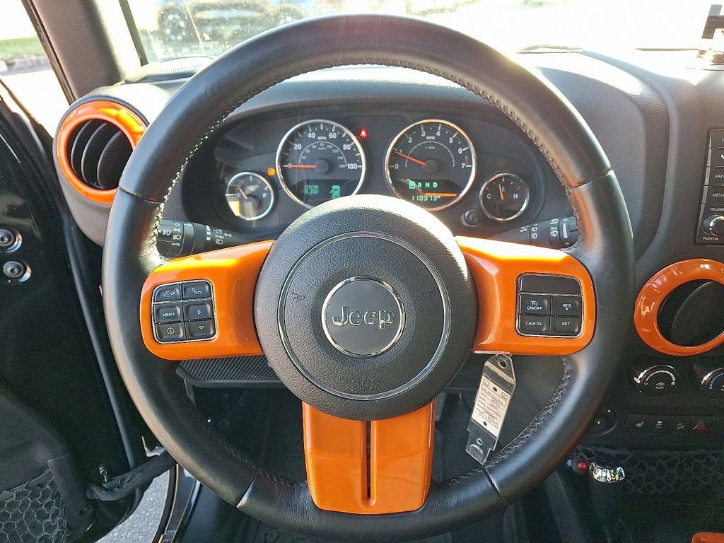 Used 2015 Jeep Wrangler Unlimited Sahara w/ Dual Top Group image 19