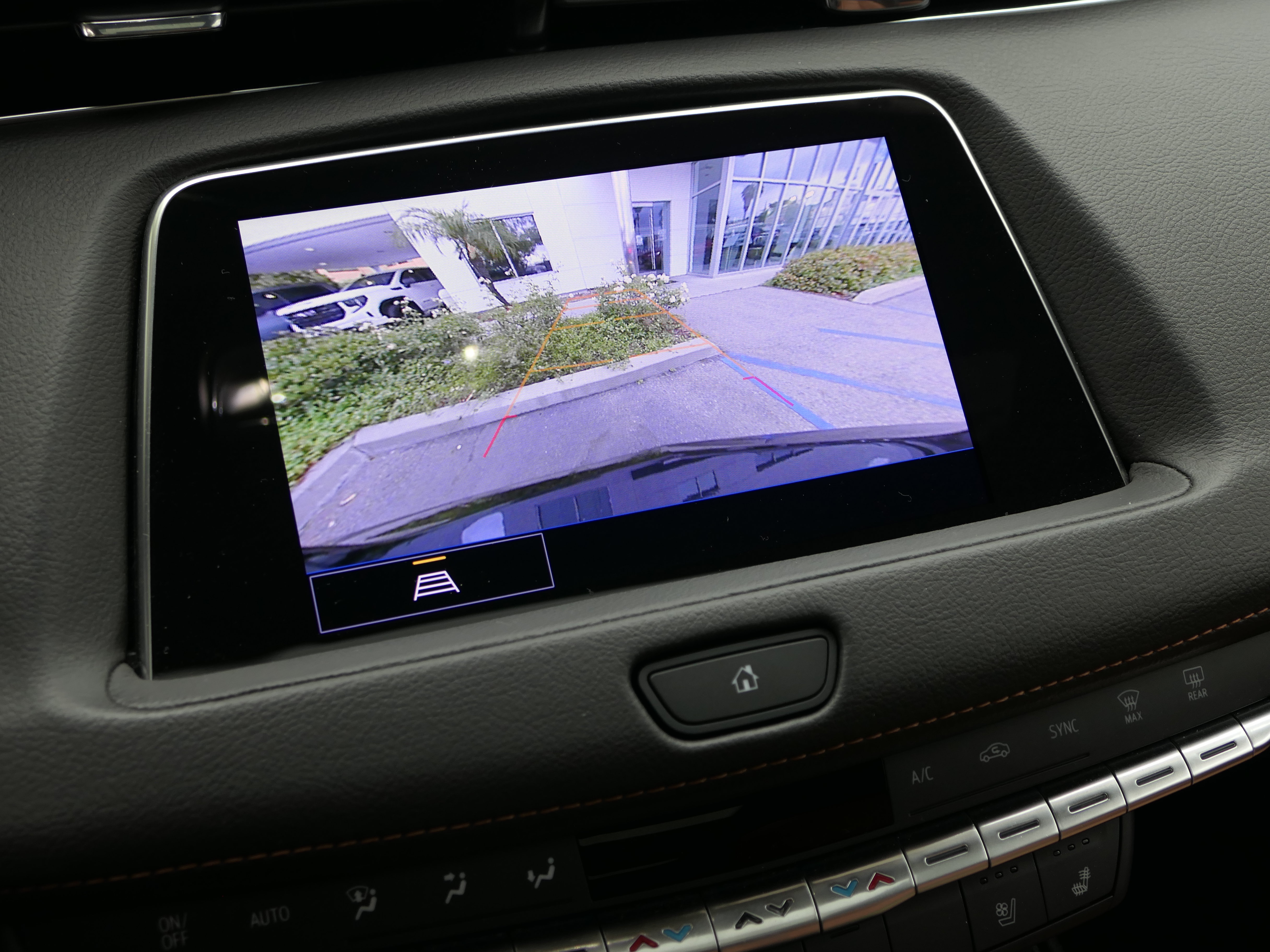 Certified 2023 Cadillac XT4 Premium Luxury w/ Technology Package FWD image 21