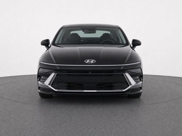 Certified 2025 Hyundai Sonata Limited FWD image 2