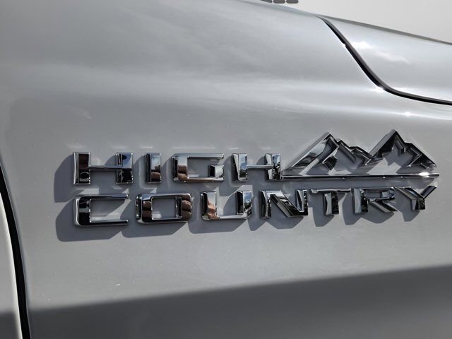 New 2026 Chevrolet Tahoe High Country w/ Sun And Tow Package RWD image 18