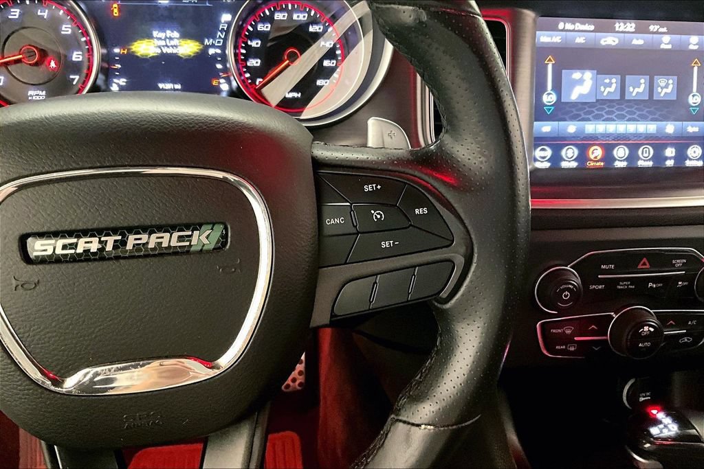 Used 2018 Dodge Charger R/T Scat Pack RWD image 12