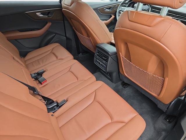 Used 2025 Audi Q7 3.0T Premium w/ Convenience Package image 13