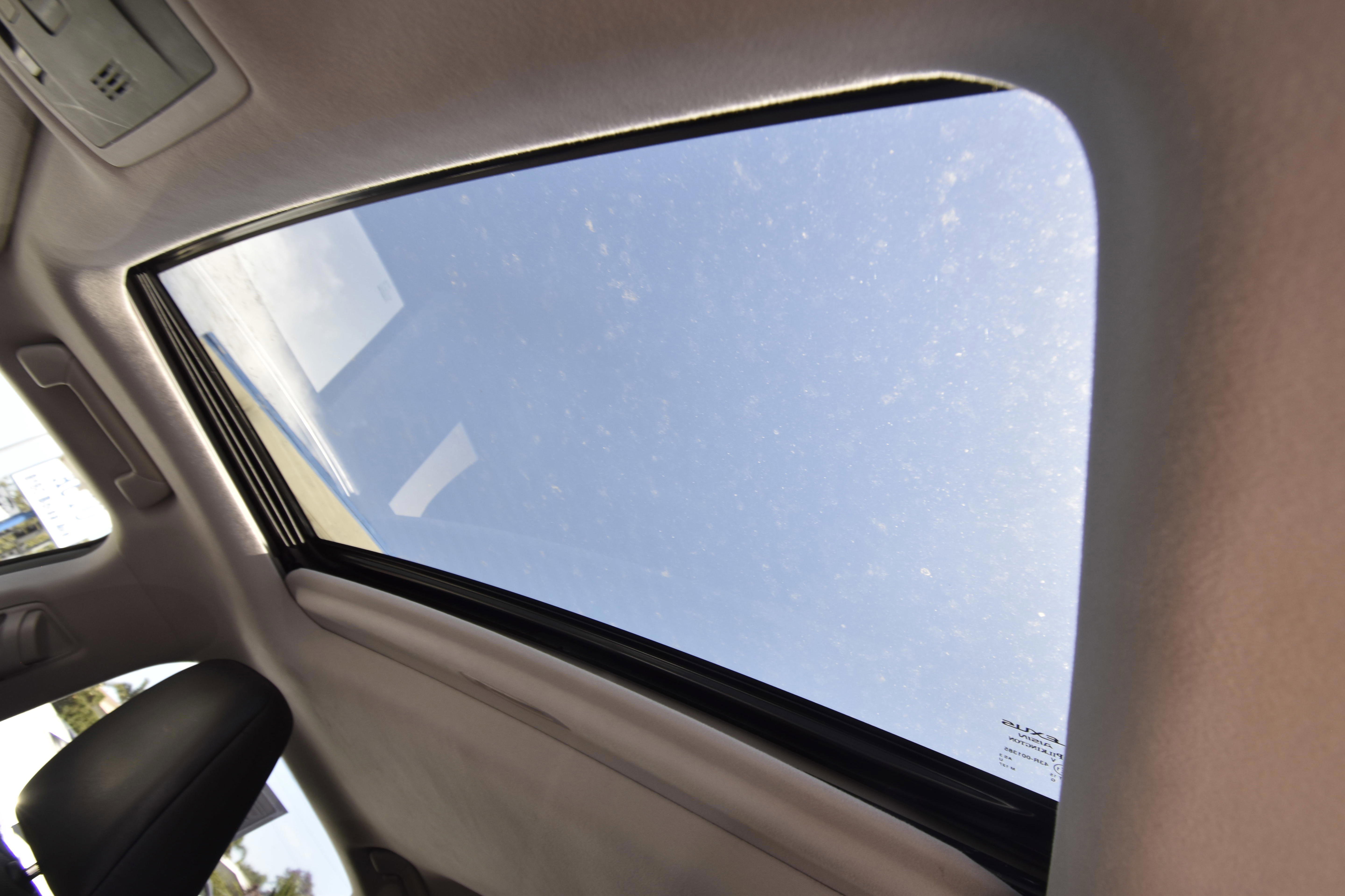 Used 2016 Lexus RX 450h AWD w/ Cold Weather Package image 18