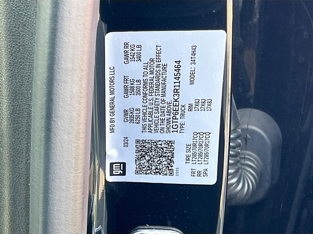 Used 2024 GMC Canyon AT4X image 31