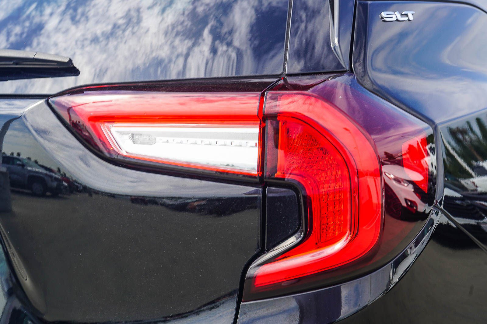 Used 2022 GMC Terrain SLT w/ Tech Package AWD/4WD image 8