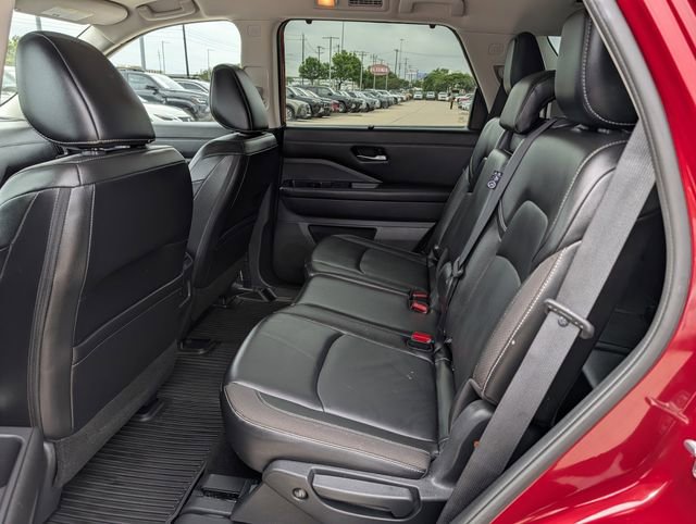 Used 2023 Nissan Pathfinder SL image 27