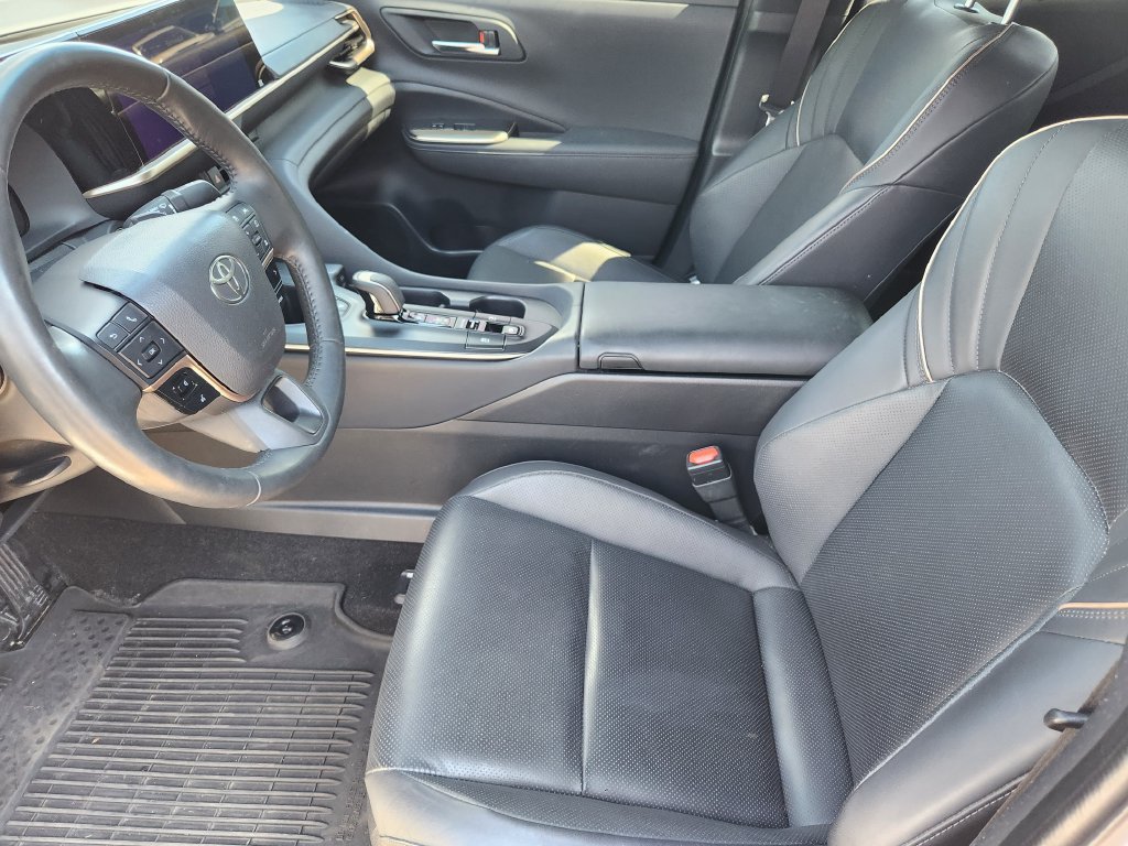 Used 2023 Toyota Crown Platinum AWD/4WD image 13