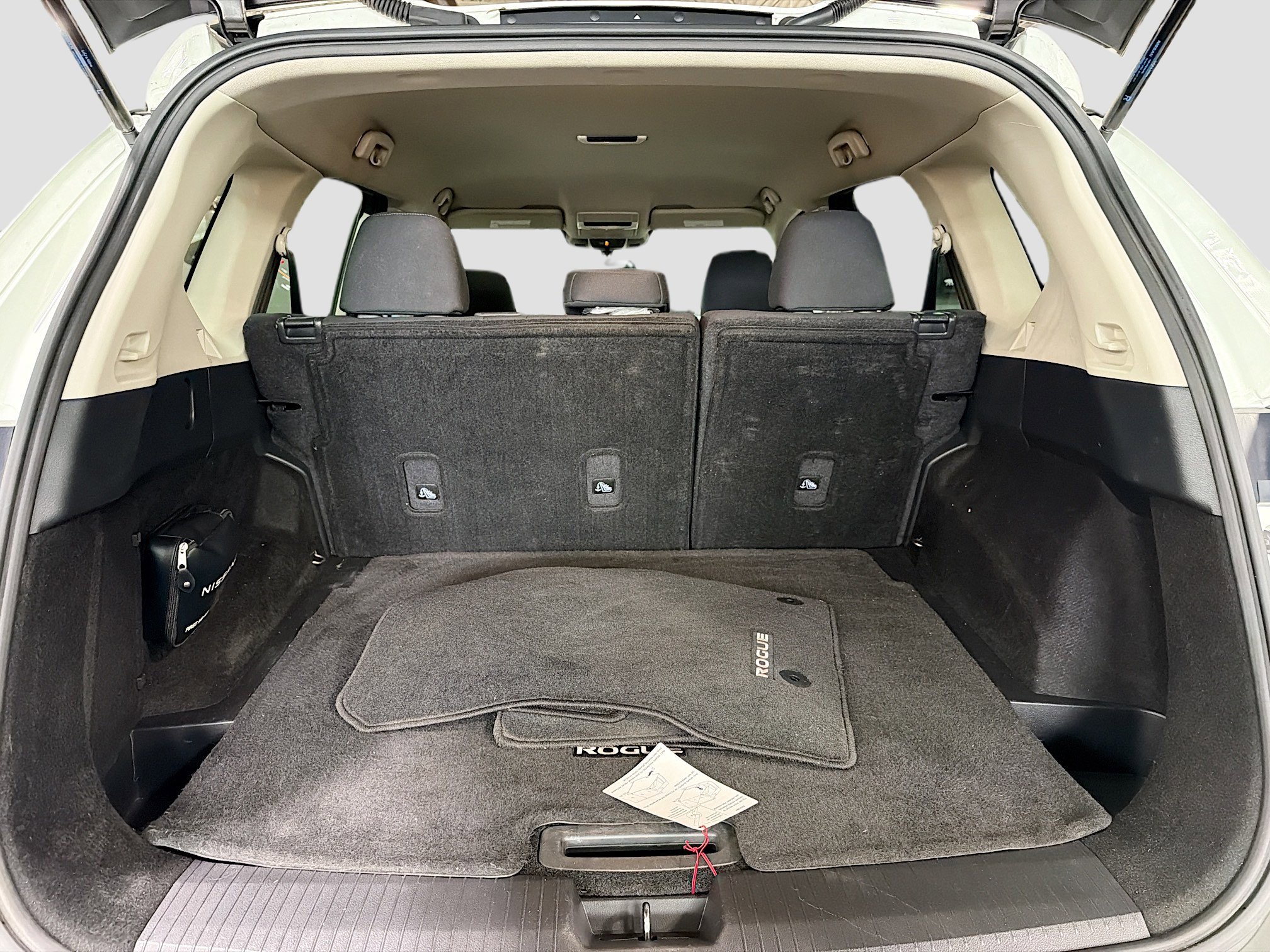 Used 2023 Nissan Rogue S FWD image 7