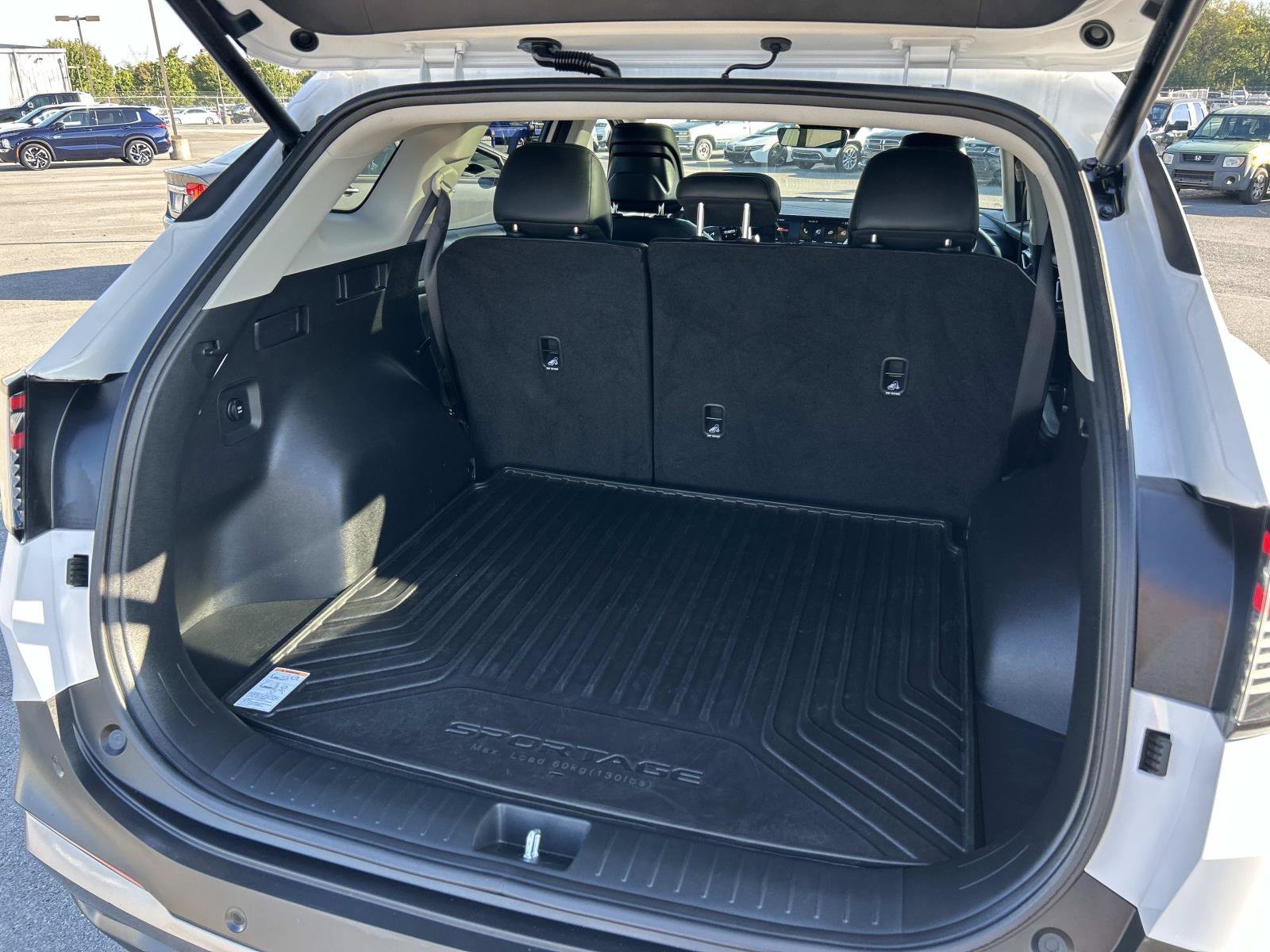 Used 2026 Kia Sportage EX w/ EX Panorama Roof Package FWD image 14