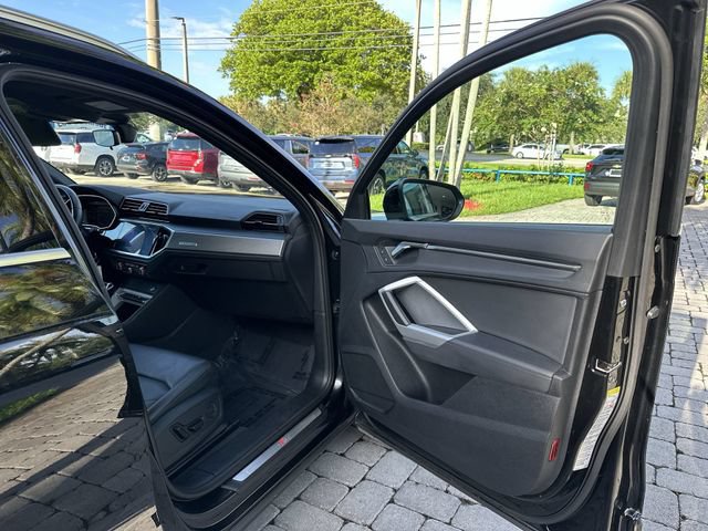 Used 2025 Audi Q3 2.0T Premium AWD/4WD image 23