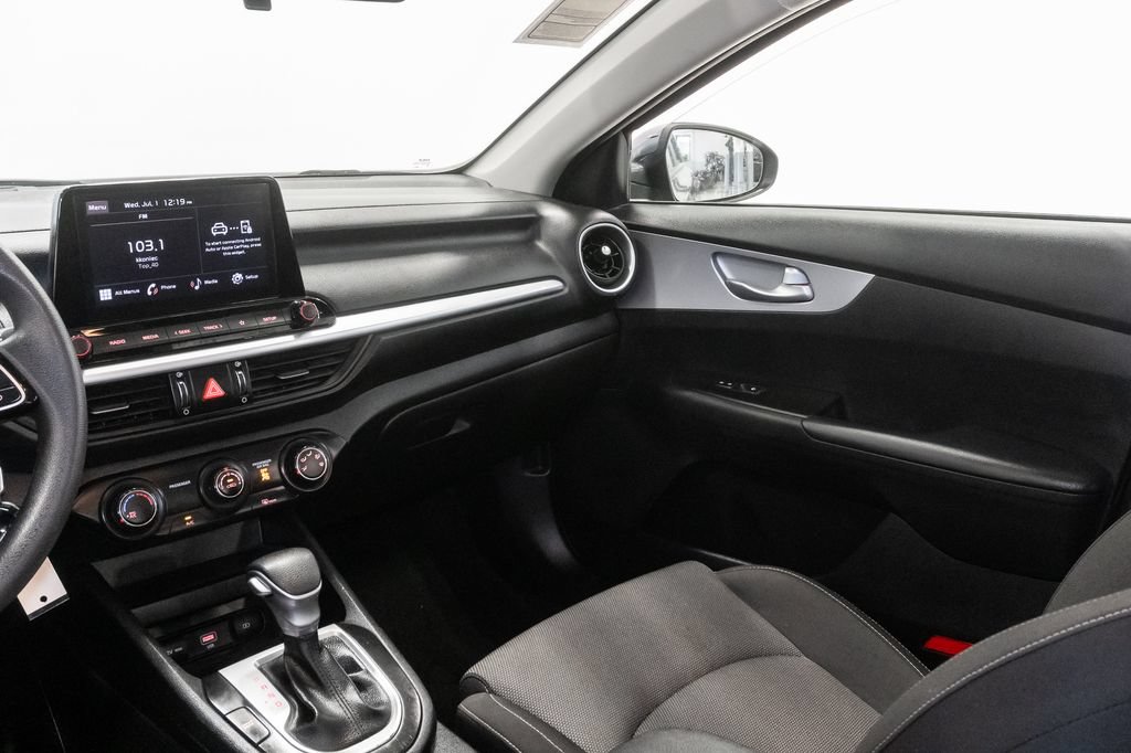 Used 2024 Kia Forte LXS FWD image 11