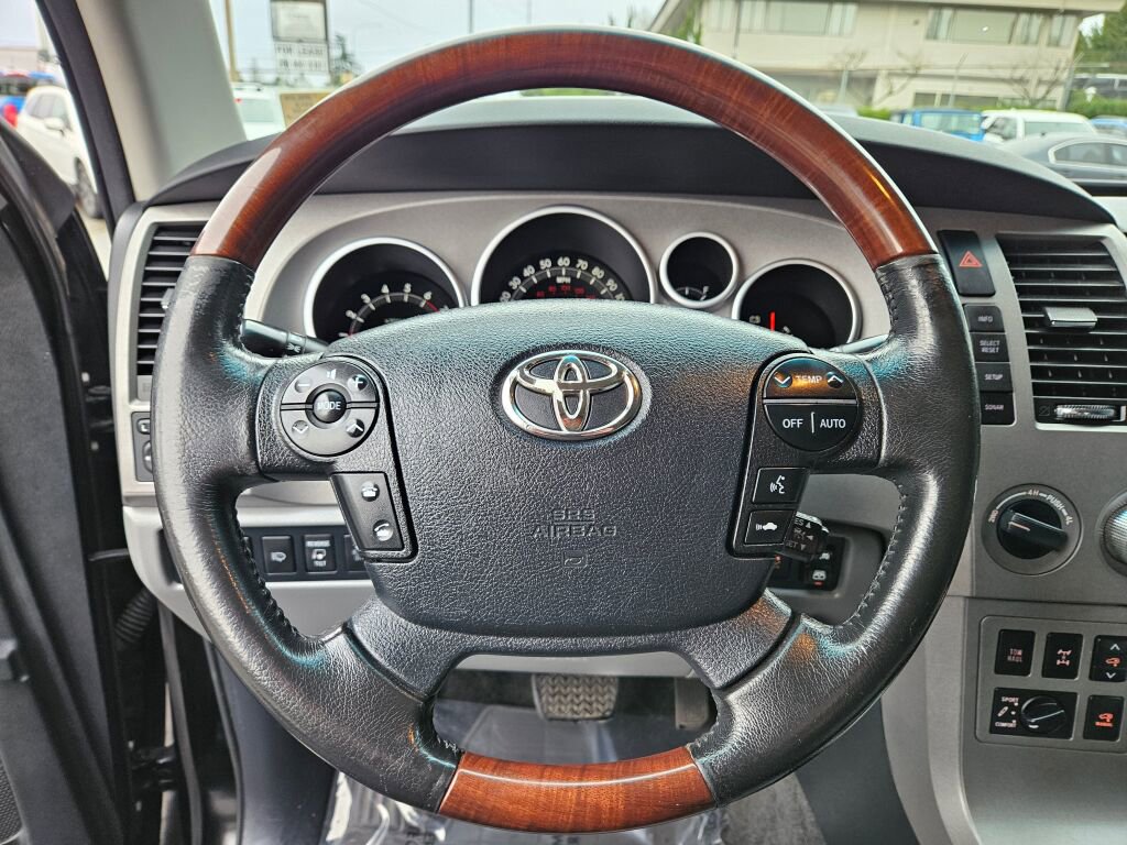 Used 2012 Toyota Sequoia Platinum image 2