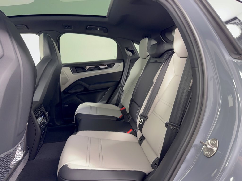 New 2026 Porsche Cayenne S AWD/4WD image 25