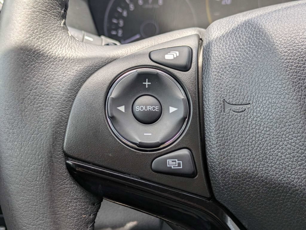 Used 2017 Honda HR-V EX-L image 35