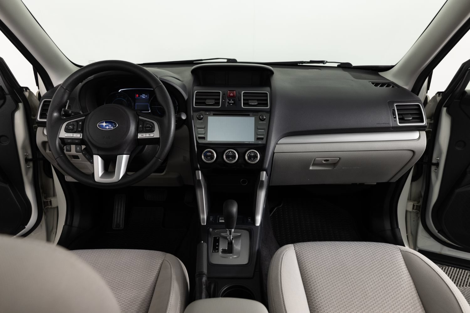 Used 2017 Subaru Forester 2.5i Premium AWD/4WD image 37