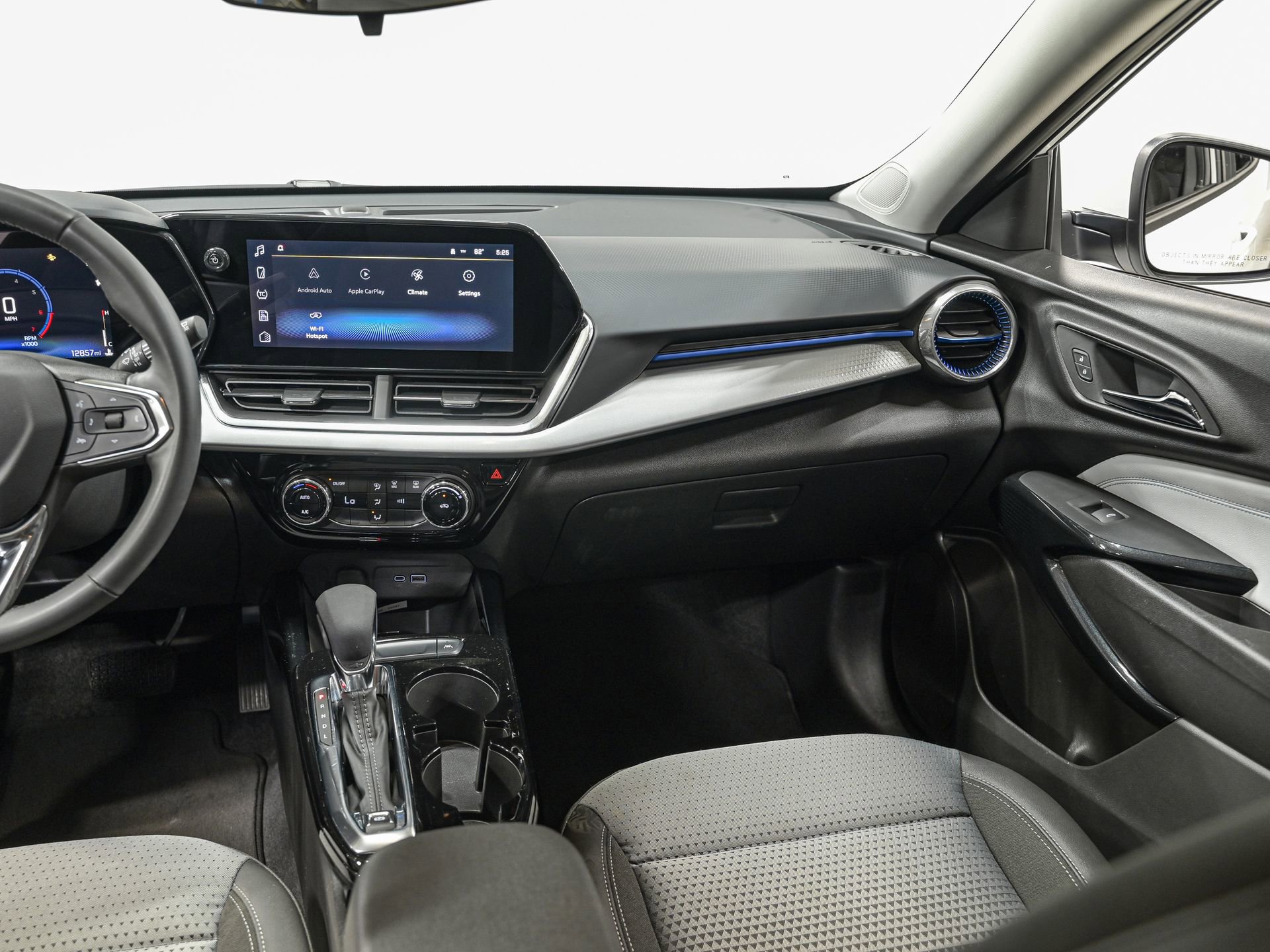 Used 2024 Chevrolet Trax LT FWD image 31