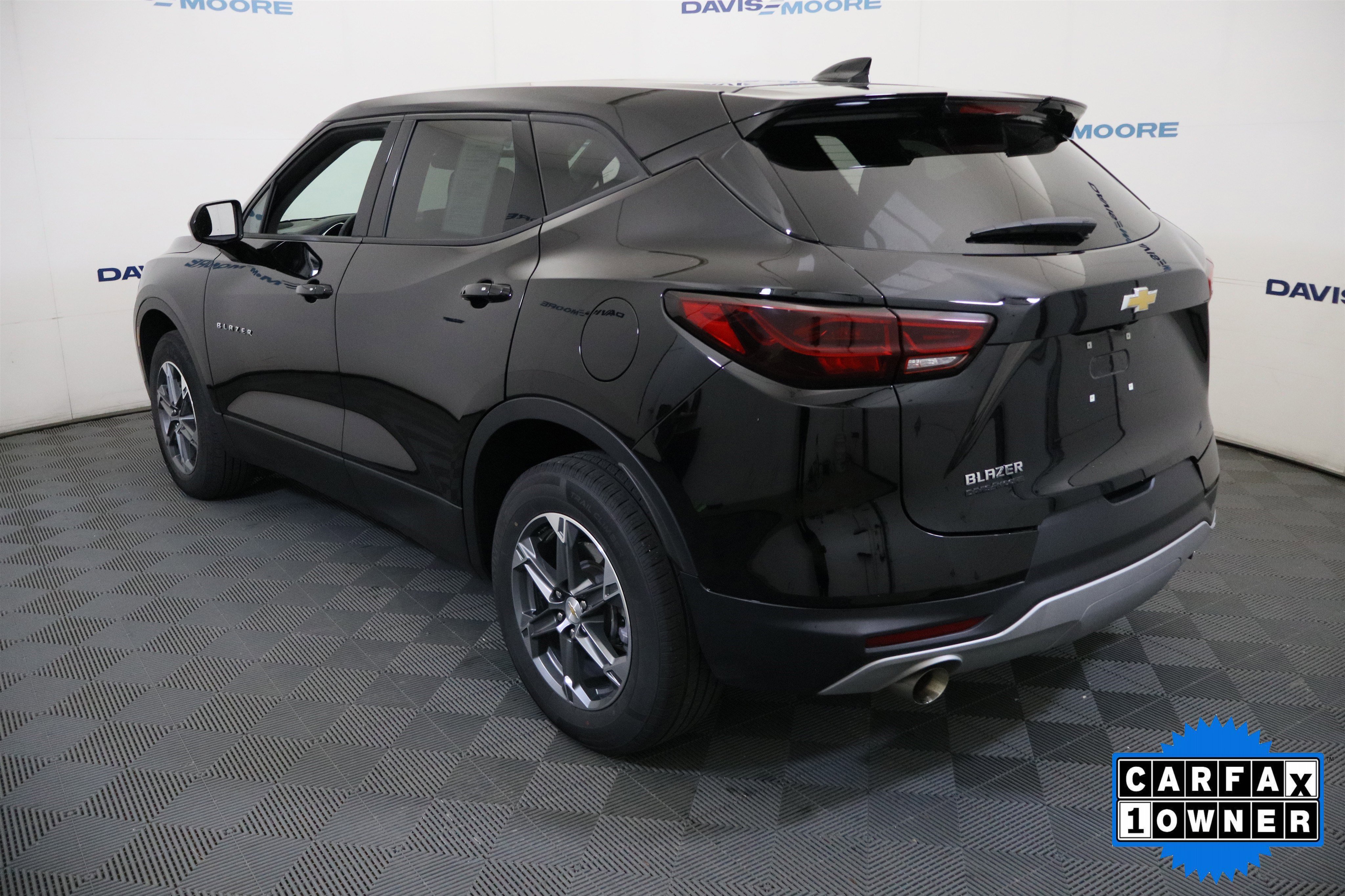 Used 2025 Chevrolet Blazer LT FWD image 10