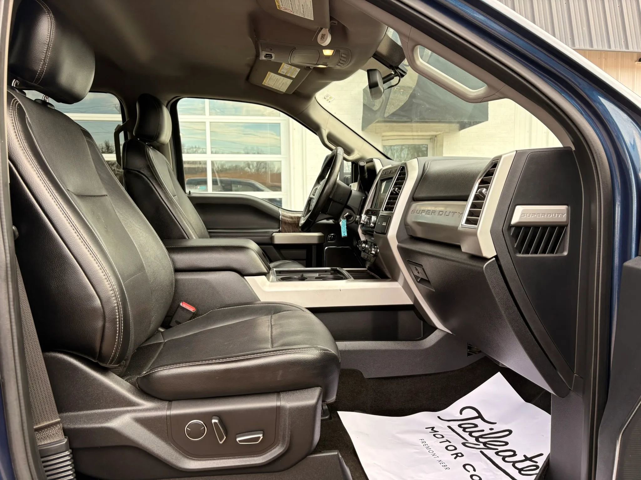 Used 2017 Ford F250 Lariat w/ Chrome Package image 12