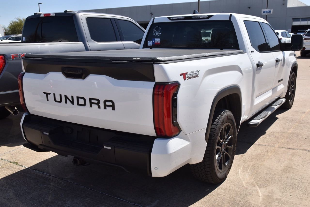 Used 2022 Toyota Tundra SR5 w/ Convenience Package image 7