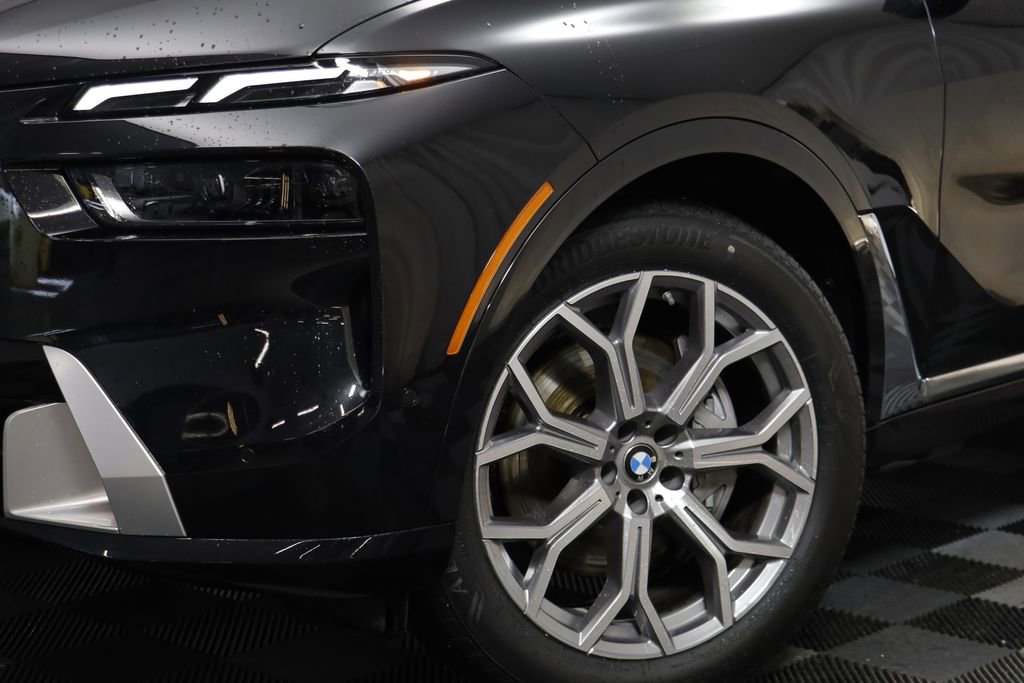 Certified 2024 BMW X7 xDrive40i w/ Executive Package image 3