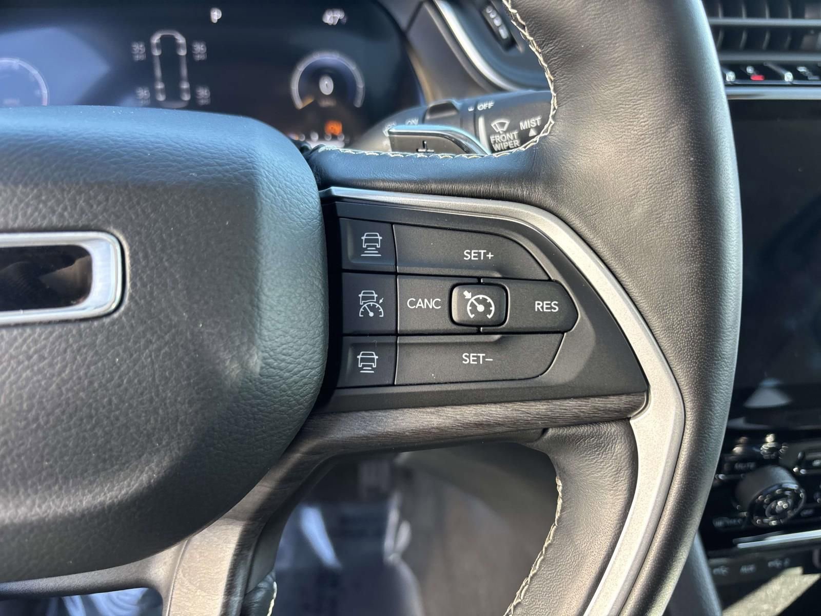 Used 2021 Jeep Grand Cherokee L Limited image 21