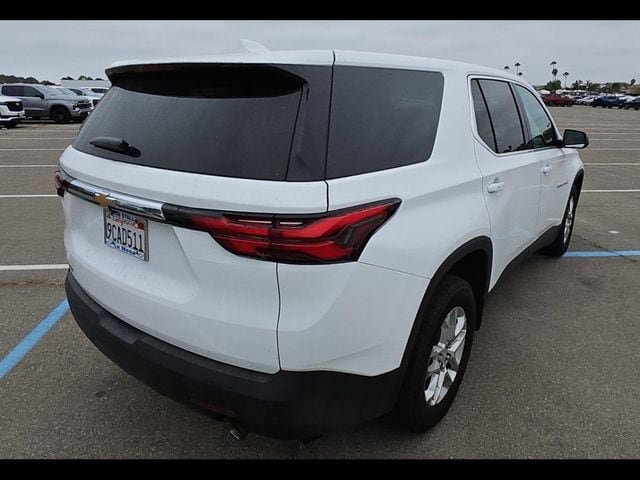 Used 2022 Chevrolet Traverse LS FWD image 4