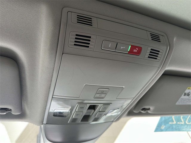 Certified 2022 Volkswagen Taos SE w/ Panoramic Sunroof Package image 30