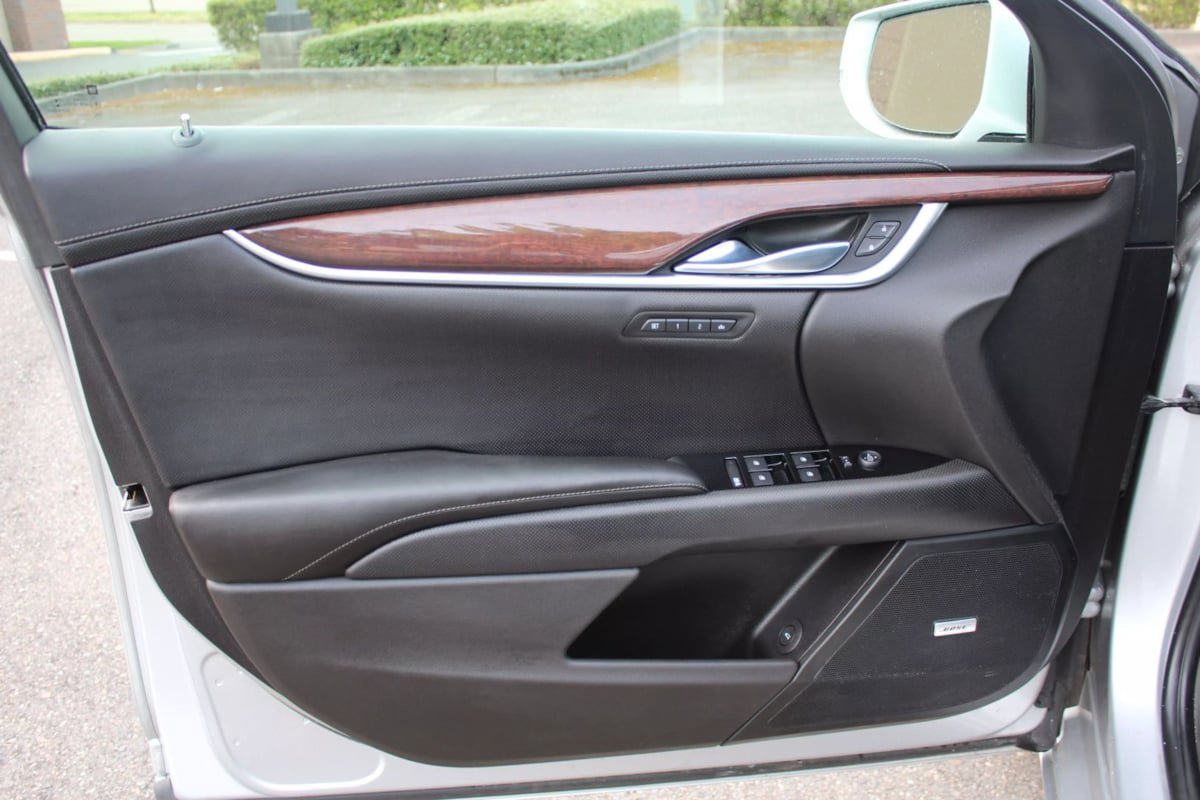 Used 2014 Cadillac XTS Luxury image 11