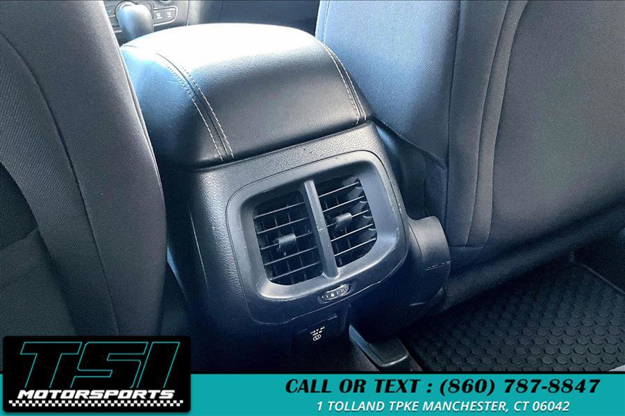 Used 2016 Jeep Cherokee Latitude w/ Cold Weather Group image 32