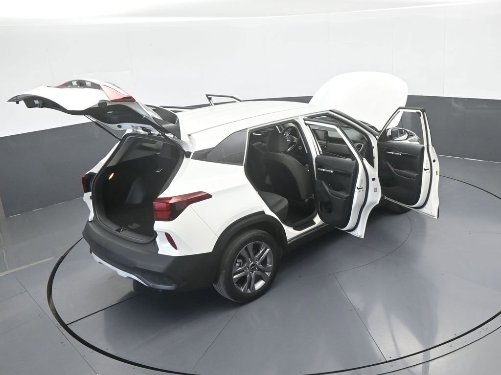 Used 2022 Kia Seltos LX image 61